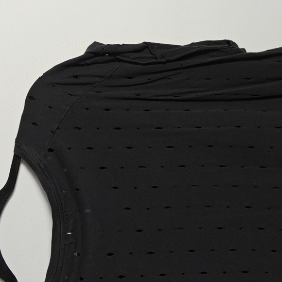 SIS SIS Anthropologie Black Cut Out Rolled Sleeve Top Size Large - Picture 12 of 14